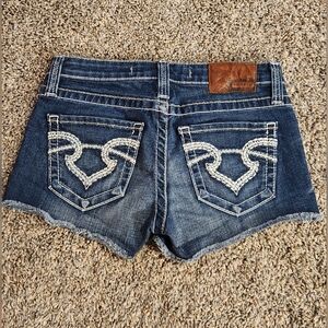 Big Star Low Rise Jean Shorts EUC 27R